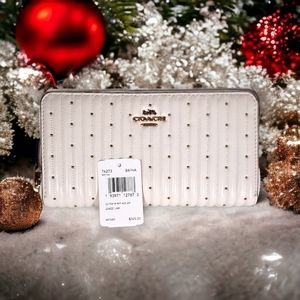 Rare Exquisite Coach Nappa chalk leather wallet with tiny brass rivets